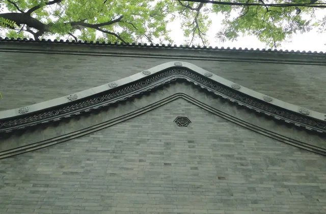 青砖价格多少 和红砖的区别有哪些 复古青砖墙图片欣赏