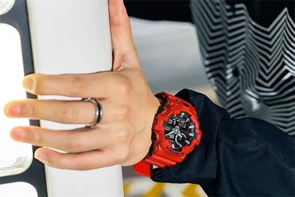 卡西欧手表是电子表还是机械表 卡西欧手表是机械表吗