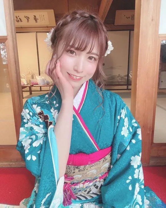 和服下藏着大欧派！正妹纱爱雪白双峰散发浓郁魅力！