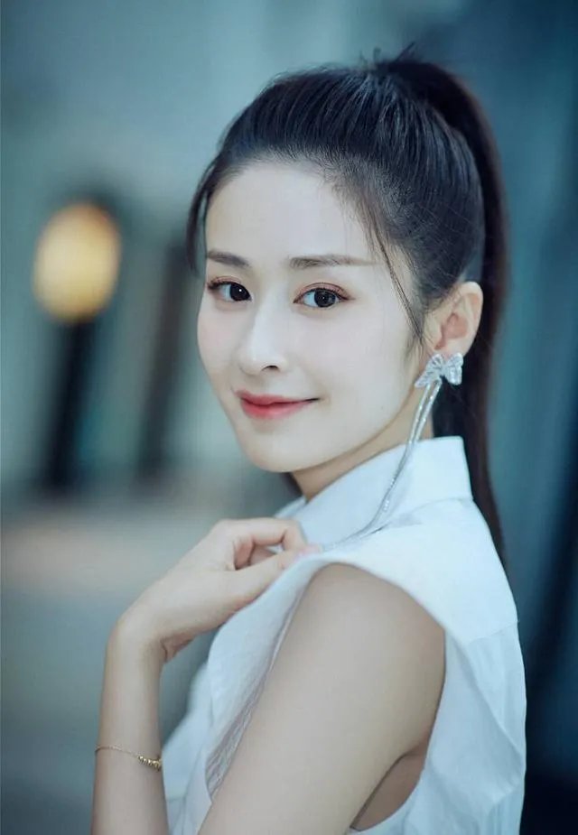 颖儿真名是什么？