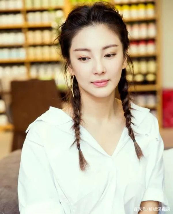 张雨绮退出恋综的录制，据说是为了男友李柄熹，你看好他们的恋情吗？