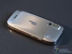 纤薄时尚侧滑键盘机 诺基亚E75降近百元