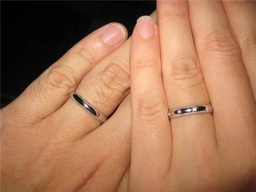 周生生对戒做婚戒怎么样 婚戒适合平常携带吗