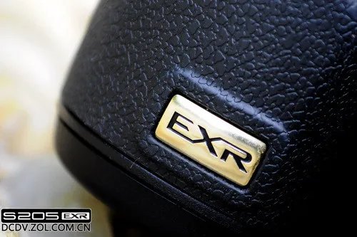 真比入门单反强? DC旗舰富士S205EXR评测