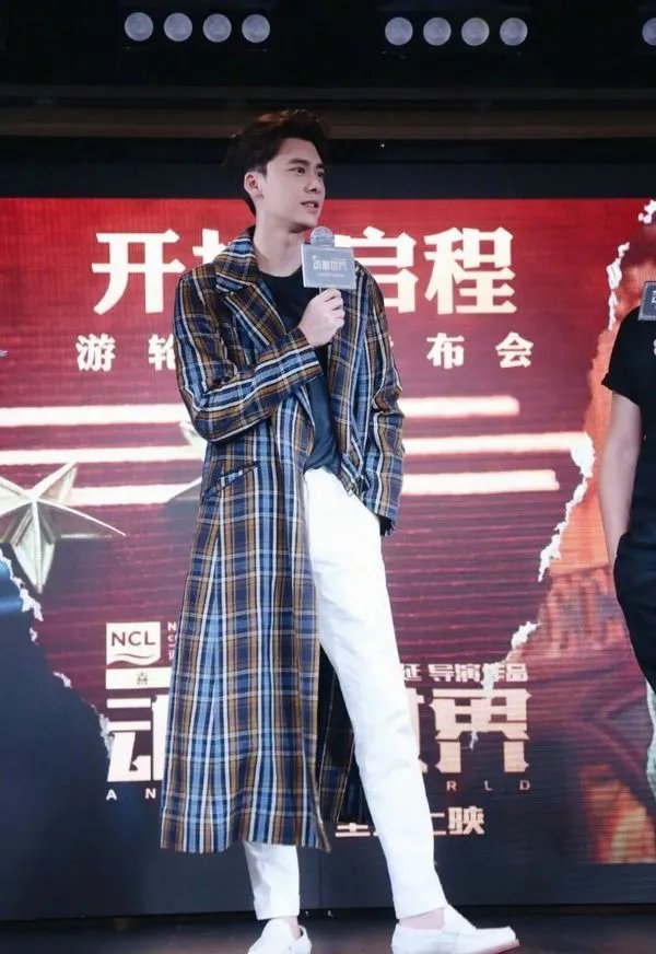 男士风衣怎么搭配好看