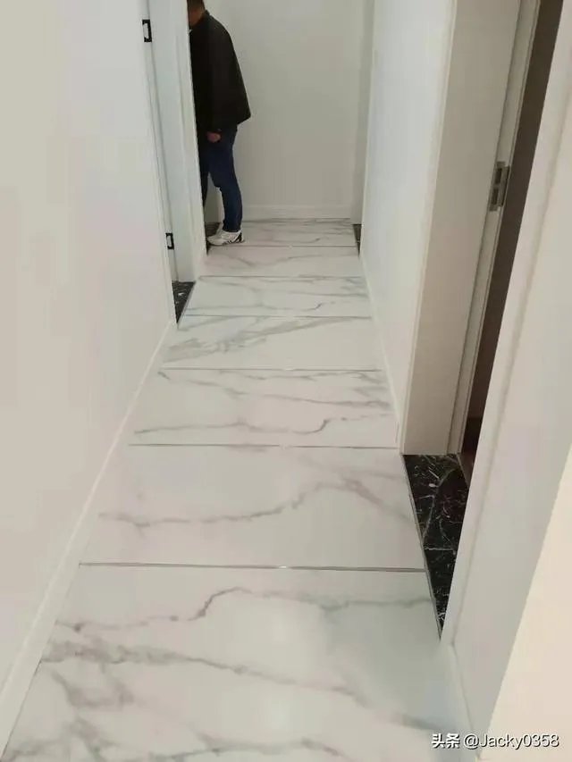 sk瓷砖和蒙娜丽莎那个好