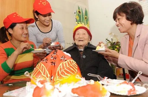 长辈生日送什么礼物  送女性长辈礼物排行榜