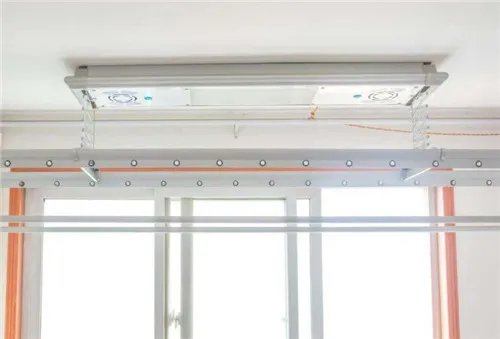 电动晾衣架怎么使用