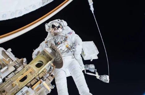 神舟十四号载人飞船发射成功了，航天员在进空间站之前该注意什么？