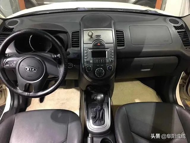 车子内饰如何翻新？