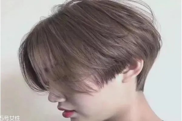 今年最流行的发型图片短发烫发 纹理烫短发图片女