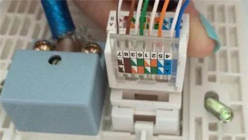 电脑插座怎么接线