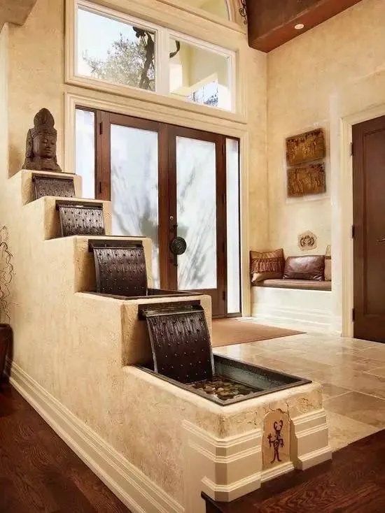 玄关柜做到顶好还是不好？