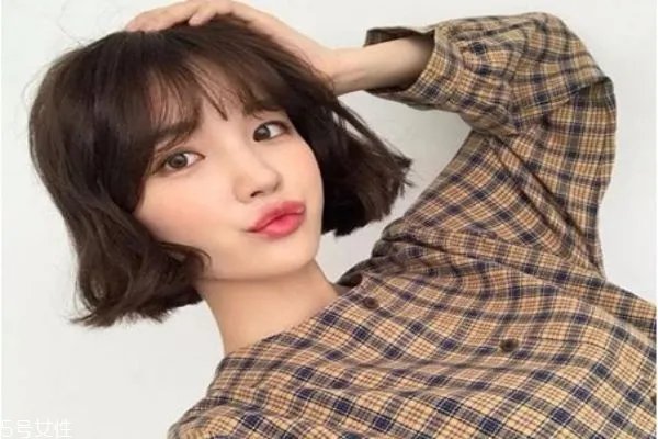 今年最流行的发型图片短发烫发 纹理烫短发图片女