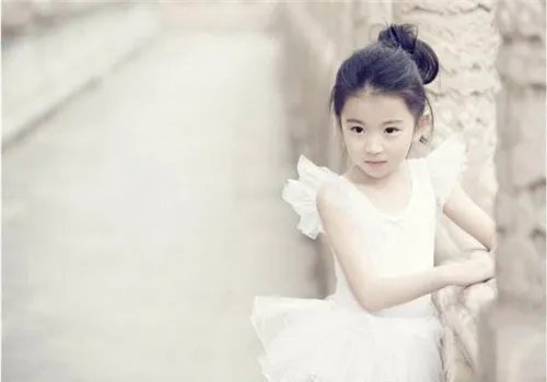 儿童艺术照摄影怎么拍好看 儿童艺术照多少钱一套