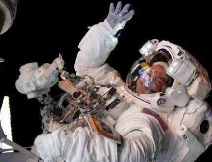 神舟十四号载人飞船发射成功了，航天员在进空间站之前该注意什么？