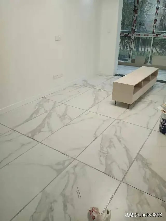 sk瓷砖和蒙娜丽莎那个好