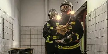 安徽宿州的燃气销售点起火爆炸了，此次事故造成的损失该谁承担？