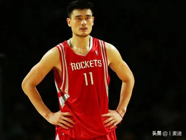 姚明为什么能扣篮？