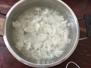 银耳糖水
