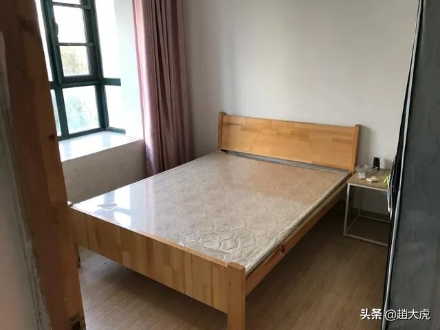 上海裕花园租房子的多吗？租一个两居室大概多少钱？