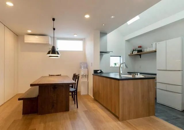 日本普通民居曝光：35㎡的3层别墅，简单却超人性！