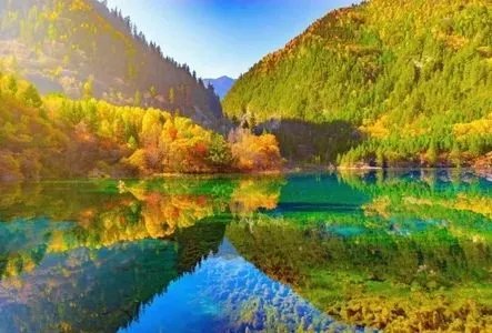 九寨沟全域恢复开放，12个新景点将亮相，当地的旅游业现状如何？