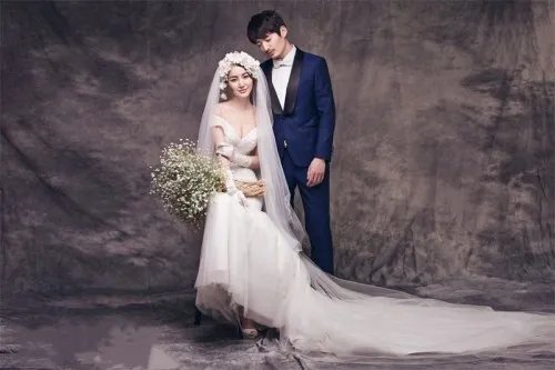 油画风格婚纱照欣赏 六种流行的婚纱照风格介绍