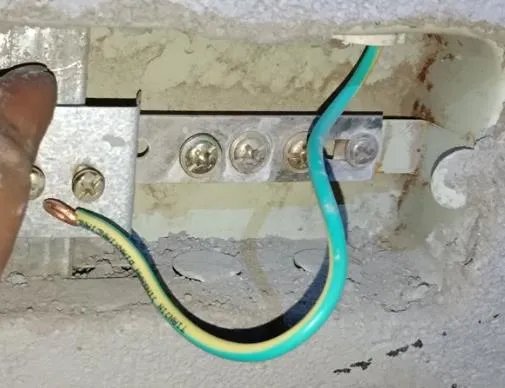 火线零线地线怎么区分