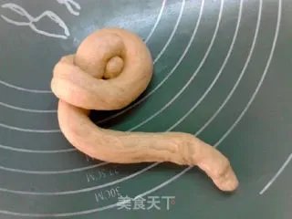 黄桃面包配法罗夫蛋奶冰激凌