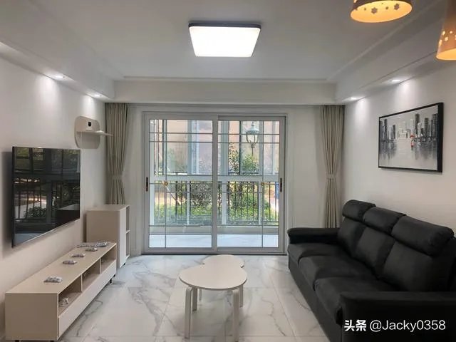 sk瓷砖和蒙娜丽莎那个好