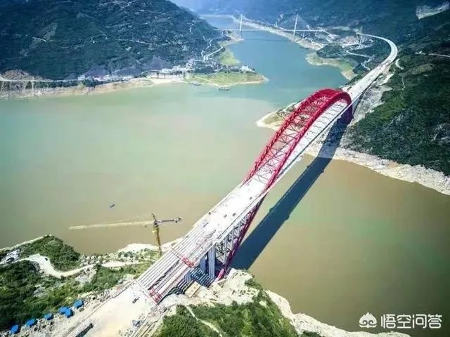 宜昌和荆州哪个长江大桥多？为什么？