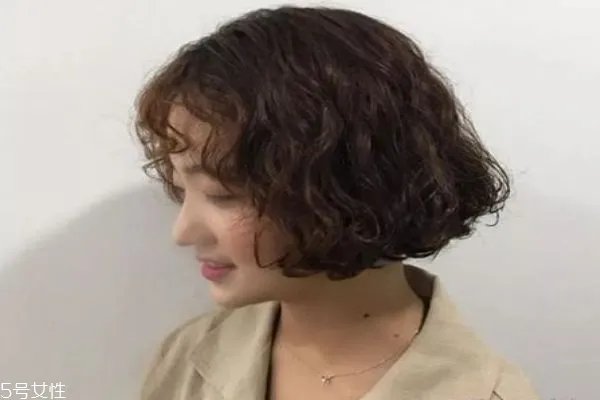 今年最流行的发型图片短发烫发 纹理烫短发图片女