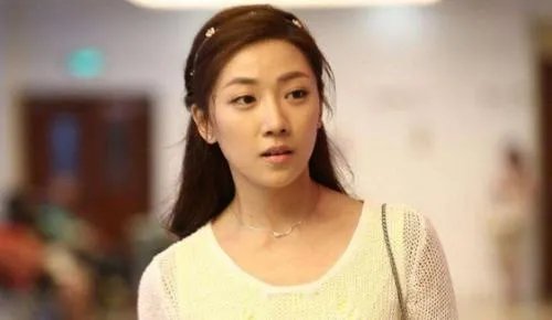 罗伊人和于成飞同居