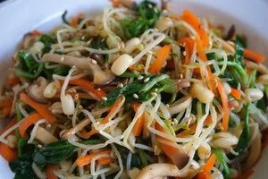 做法，凉拌豆芽菜怎么做好吃，凉拌豆芽菜的家常做法