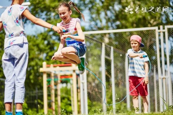 朋友圈说说情感短句子,让人忍不住分享！