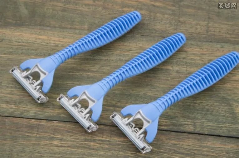 飞利浦剃须刀哪个型号好 飞利浦剃须刀价格贵吗