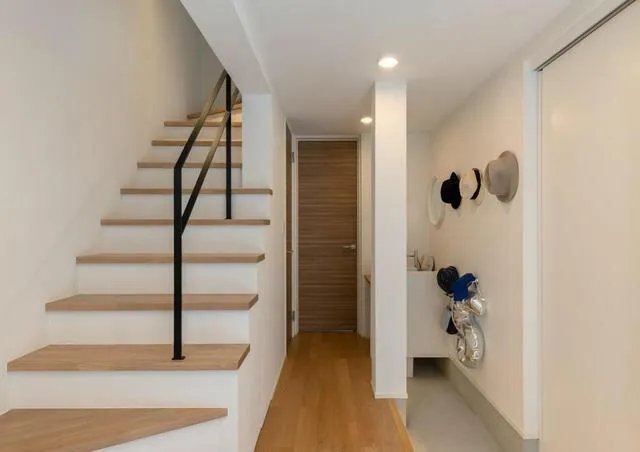 日本普通民居曝光：35㎡的3层别墅，简单却超人性！