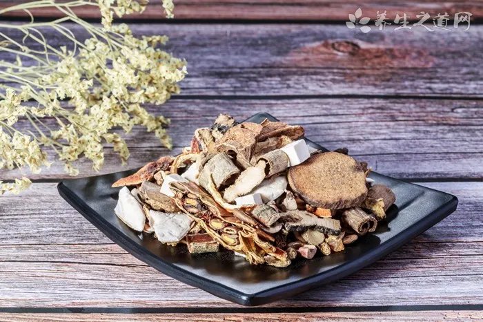 板蓝根的功效与作用_板蓝根的药用价值