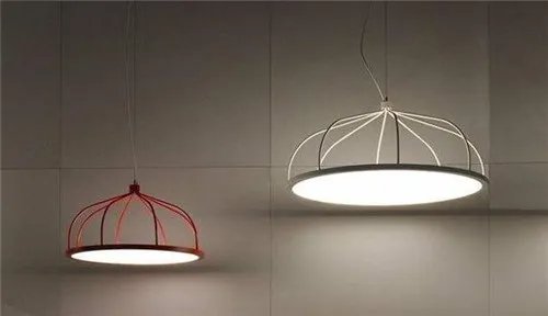 灯泡一闪一闪是什么原因