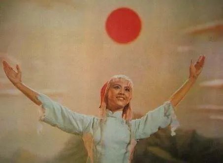 石钟琴的个人简介