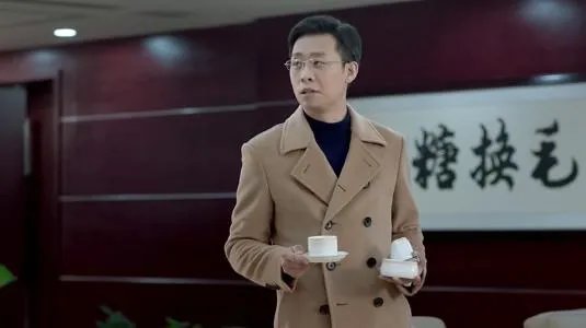 多次得奖的《鸡毛飞上天》为什么评价这么高?