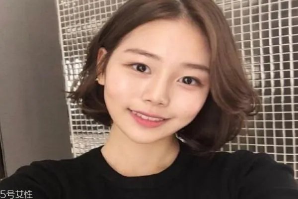 今年最流行的发型图片短发烫发 纹理烫短发图片女