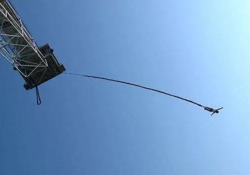 蹦极是什么感觉的？