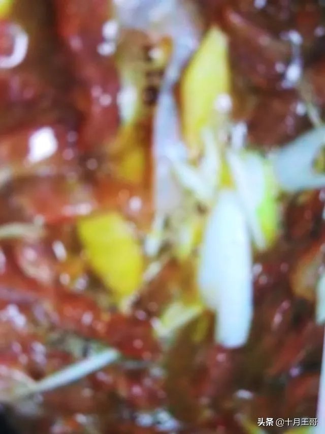 鲁菜系的山东酥肉哪做的最有特色？