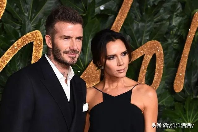 贝克汉姆和维多利亚当年是如何走在一起的？为啥很多球迷认为贝嫂毁了小贝的生涯？