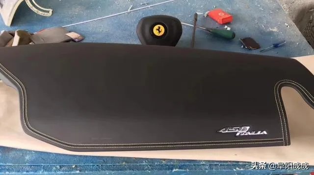 车子内饰如何翻新？