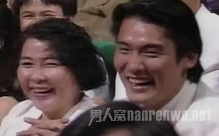 梁家辉妻子的旧照曝光了吗？