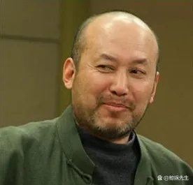 65岁郭达近照曝光，曾连登20年春晚含泪隐退，现如今怎样了？