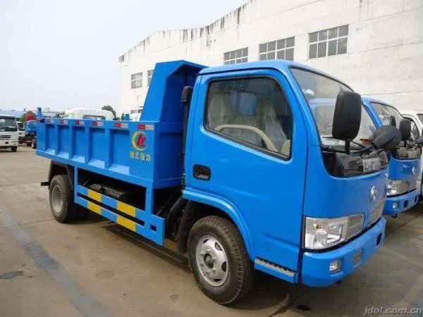 自卸式垃圾车的工作原理